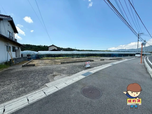 *

出雲市浜町2区画分譲地、②号地成約済💐

引き続き①号地販売中です！！✨

詳しいことはお問い合わせください☎️🎶

-———————————————————
出雲市内の不動産
土地・建物！募集中！🏠

不動産でお困りの方、お気軽にご連絡下さい👨🏻‍💻

〜出雲市をより良い町に〜

社名:株式会社ナカヤ
住所:島根県出雲市浜町1141-1
◆〜出雲市をより良い町に〜◆
■不動産の買取・仲介・管理を承ります■
■不動産のお悩み、ご相談ください■
-———————————————————

#株式会社ナカヤ
#ナカヤ不動産
#ナカヤ
#不動産
#出雲
#出雲市
#出雲市の不動産
#出雲市の不動産会社
#中古住宅
#分譲地
#出雲市の土地
#sdgs
#売地
#売り戸建て
#査定無料
#看板設置無料
#空き家
#空き家買取
#空き家相談
#空き家ゼロ 
#空地情報募集中
#空家情報募集中 
#空き家見守り隊 
#浜町
#分譲地
#成約済
#販売中 
#なかやくん
#なーこちゃん
#ぴょん 

-———————————————————
出雲市の不動産屋
～出雲市をより良い町に～
🌈SDGs推進企業🌈

株式会社 ナカヤ
〒693-0054
島根県出雲市浜町1141-1
電話0853-31-4484
FAX0853-31-4494
mail：info@nakaya-fudousan.co.jp
Instagram：www.instagram.com/nakayakun41?igsh=MWc1M2plbnl0NjM3ZA%3D%3D&utm_source=qr
@nakayakun41 
HP：
http://www.nakaya-fudousan.co.jp

空き家見守り隊
Instagram：
https://www.instagram.com/akiyamimamori?igsh=enQ1dG51YmtqOHg0&utm_source=qr
@akiyamimamori
HP：
https://akiya-mimamori.jp
-———————————————————
出雲市の福祉事業所
〜豊かな心で社会に奉仕〜

ナカヤ寿楽
⚫︎住宅型有料老人ホーム24室
⚫︎訪問介護
⚫︎通所介護（デイサービス）
⚫︎訪問看護
〒693-0044
島根県出雲市荒茅町3106
電話0853-31-9988
FAX0853-31-9989
Instagram：
⭐︎ナカヤ寿楽
www.instagram.com/juraku2017?igsh=em14ZjVweXZteWhn
@juraku2017 
⭐︎訪問看護
www.instagram.com/juraku_houkan?igsh=YjZzaGR0cXN6aTZo
@juraku_houkan 
hp：https://nakaya-juraku.jp/
-———————————————————